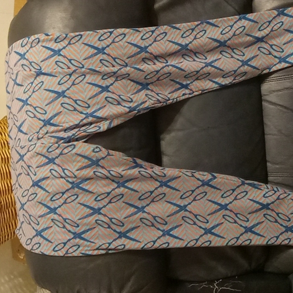 Lularoe leggings scissors TC - Picture 2 of 4